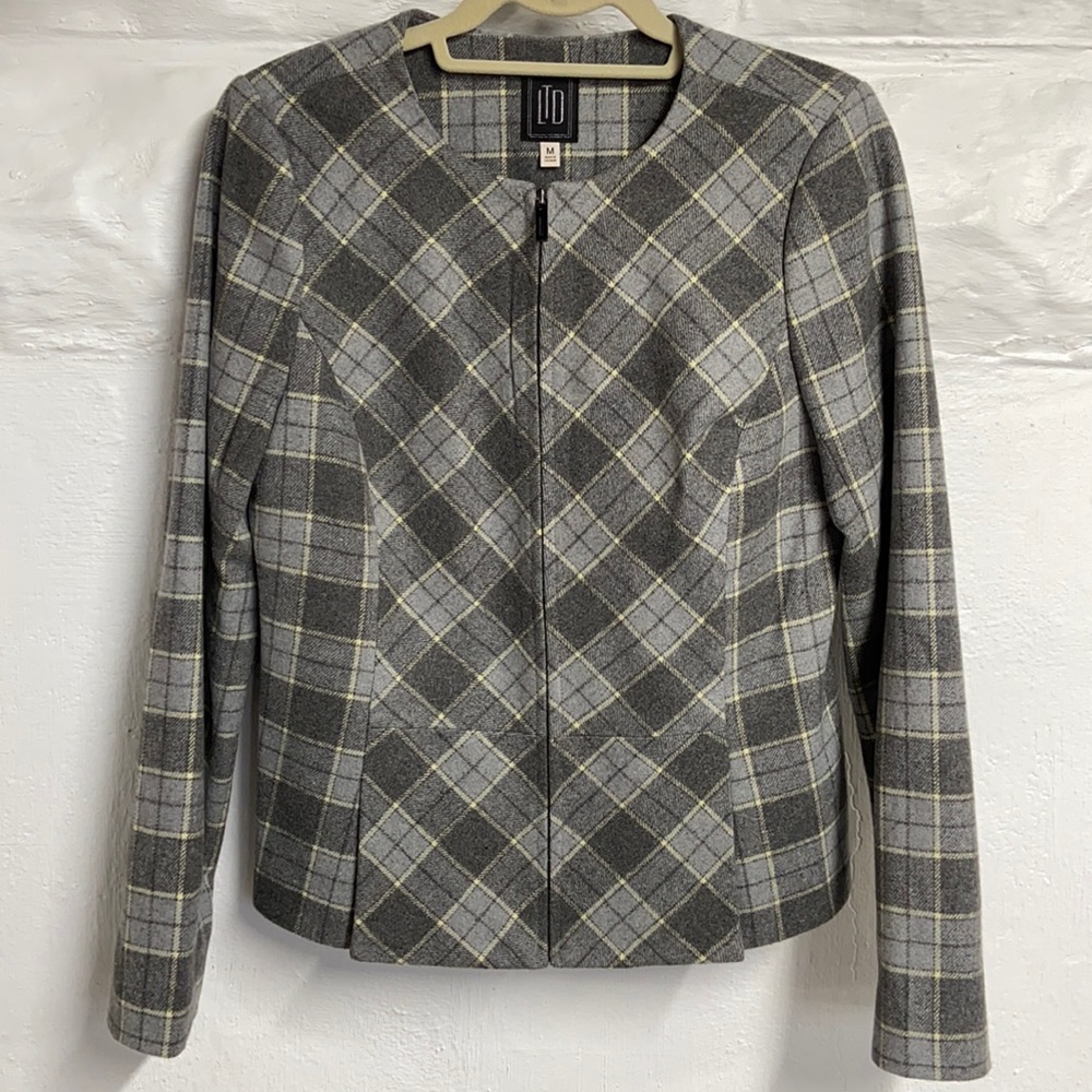 Beautiful wool blend blazer